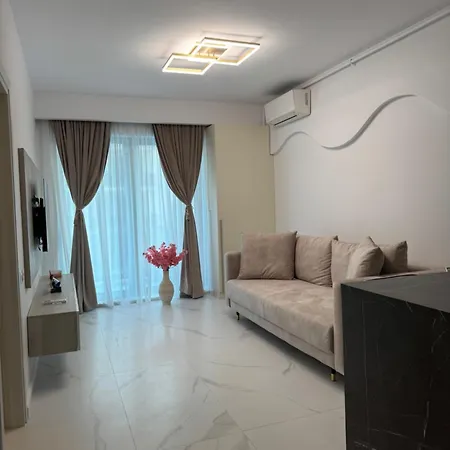 Kaia Wave Mamaia Nord *