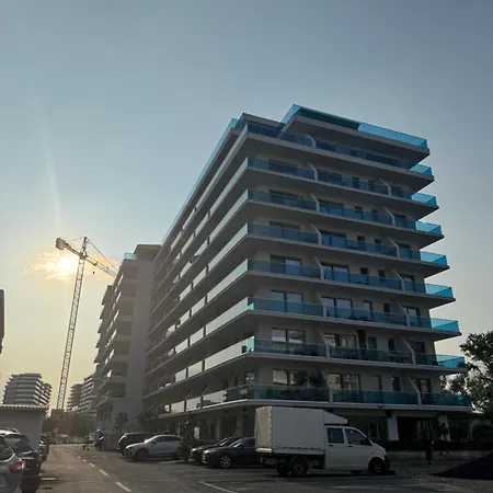 Kaia Wave Mamaia Nord Apartman *